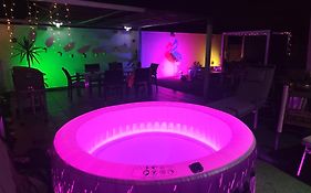 ÁTICO RILQUE, Apartamentos Independientes con Jacuzzi Privado y Terraza en Ronda
